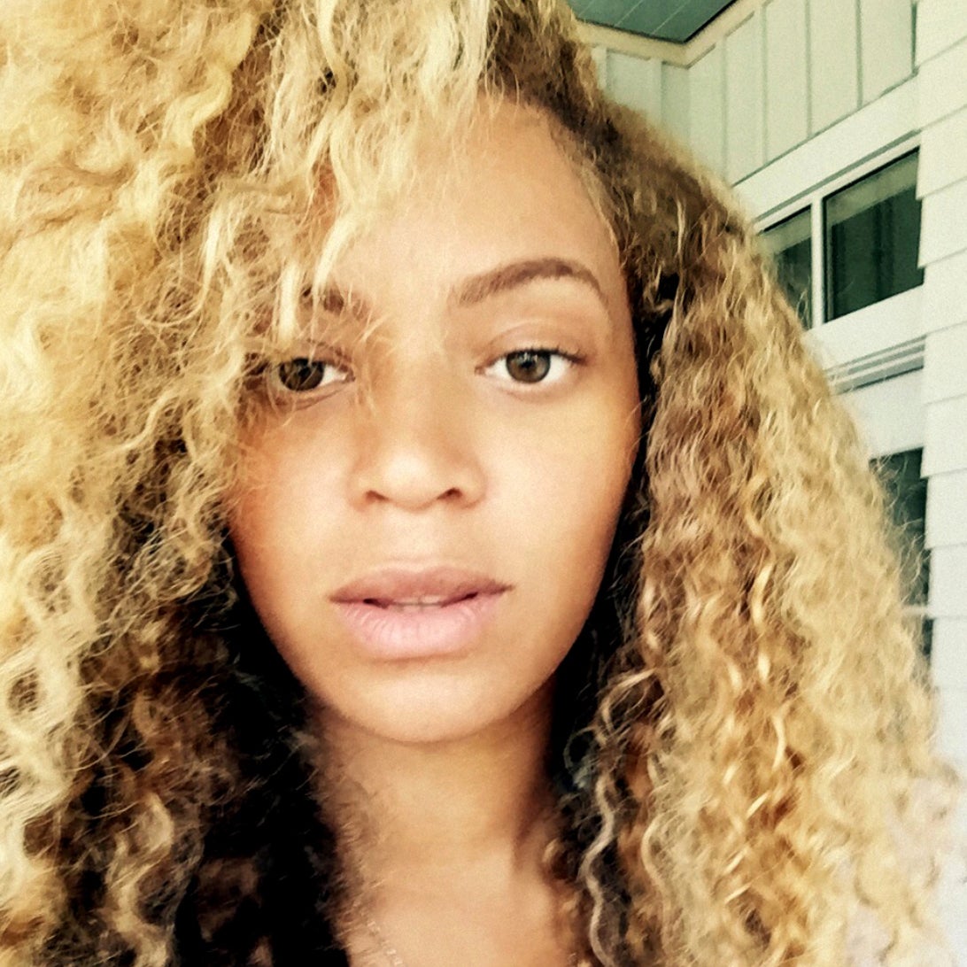 45 Times Our Favorite Celebrities Went Makeup Free